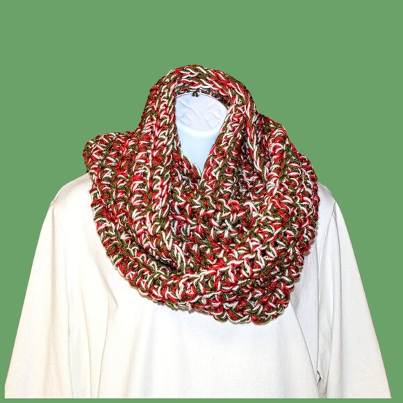 Festive Chunky Hand Crochet Christmas Infinity Cowl Red, White & Green - Picture 1 of 6